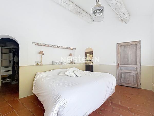 Exclusivité VENTABREN !!! Magnifique maison au calme absolu avec des prestations haut de gamme.