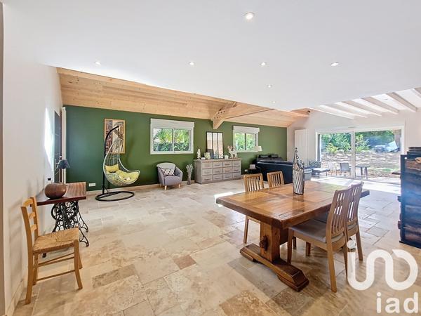 Maison à vendre 8 pièces 232 m² Saint-Fargeau-Ponthierry