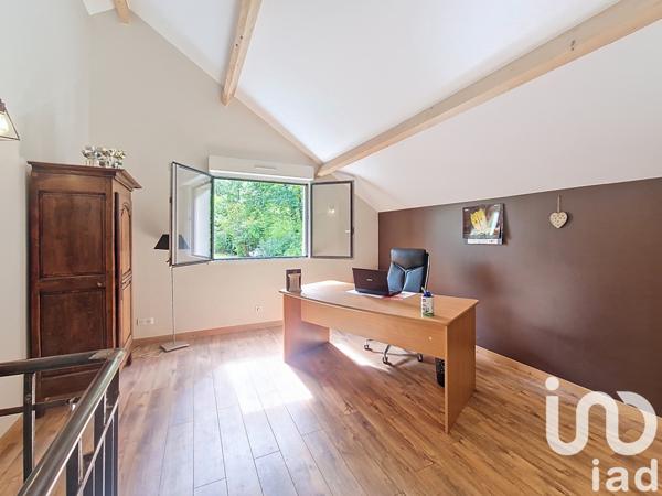 Maison à vendre 8 pièces 232 m² Saint-Fargeau-Ponthierry