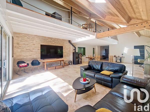 Maison à vendre 8 pièces 232 m² Saint-Fargeau-Ponthierry