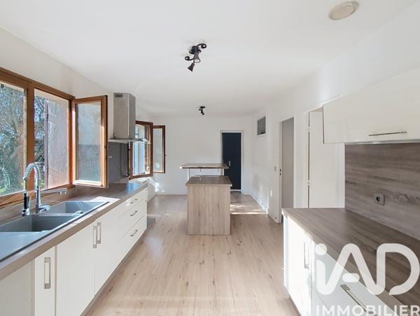 Maison à vendre 6 pièces 136 m² Entraigues-sur-la-Sorgue
