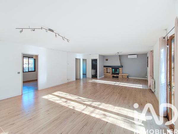 Maison à vendre 6 pièces 136 m² Entraigues-sur-la-Sorgue