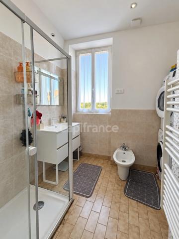 Maison à vendre 5 pièces LE THEIL (03)