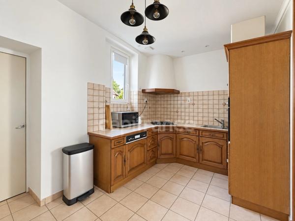 Maison à vendre 5 pièces LE THEIL (03)
