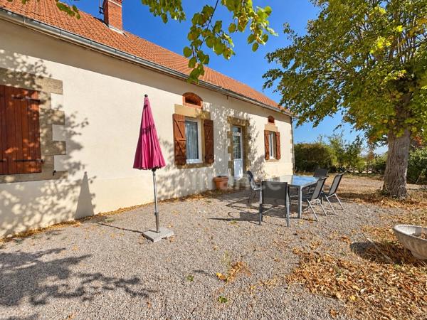 Maison à vendre 5 pièces LE THEIL (03)