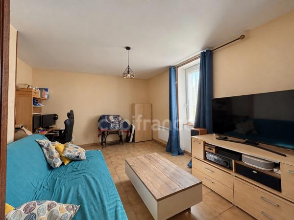 Maison à vendre 5 pièces LE THEIL (03)