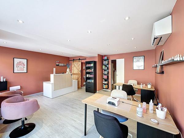 Fonds de commerce situé dans le centre ville de Nanteuil les Meaux - sur axe routier passant - 70 m²