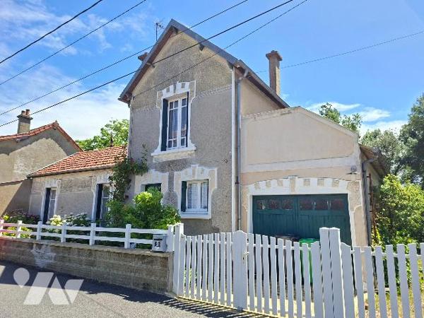 Dans une impasse - havre de paix - barrière végétalisée - plain pied possible

maison avec ca...