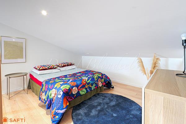 Maison entièrement rénovée - 1800m2 - Garages - GRAULHET