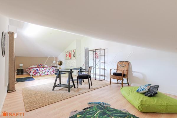 Maison entièrement rénovée - 1800m2 - Garages - GRAULHET