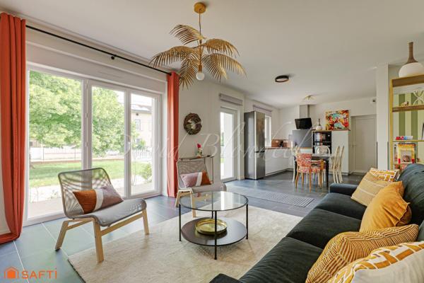 Maison entièrement rénovée - 1800m2 - Garages - GRAULHET