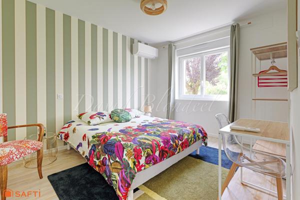 Maison entièrement rénovée - 1800m2 - Garages - GRAULHET