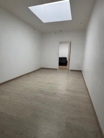 Villeneuve-d'Ascq (59650) Local commercial 90m² très bon emplacement