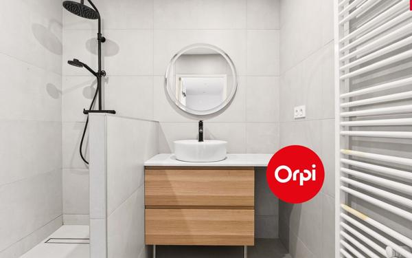 Appartement à vendre    3 pièces • 70 m2 Saint-Priest