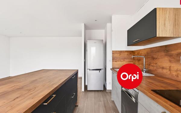 Appartement à vendre    3 pièces • 70 m2 Saint-Priest
