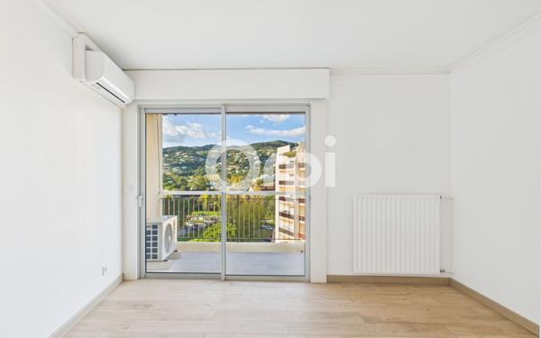 Appartement à vendre    4 pièces • 98 m2 Mandelieu-la-Napoule