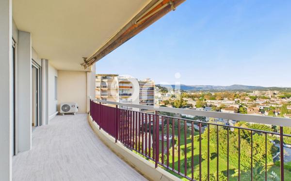 Appartement à vendre    4 pièces • 98 m2 Mandelieu-la-Napoule