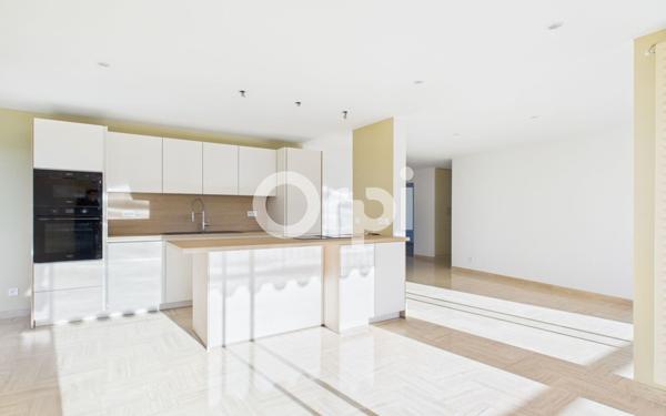 Appartement à vendre    4 pièces • 98 m2 Mandelieu-la-Napoule
