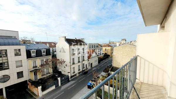 BOIS COLOMBES, MAIRIE/ 3 P. 57,50 m² avec BALCON