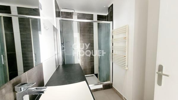BOIS COLOMBES, MAIRIE/ 3 P. 57,50 m² avec BALCON
