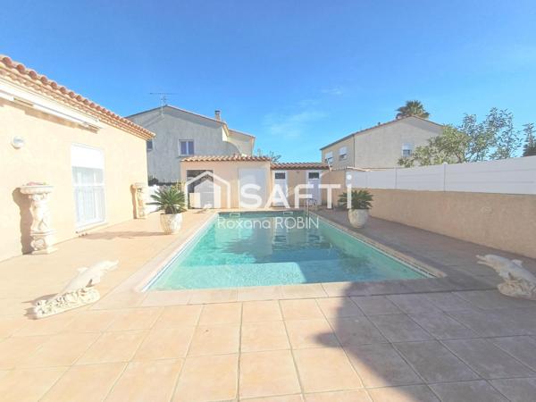 Maison plain-pied 130 m² sur 682 m².  piscine,