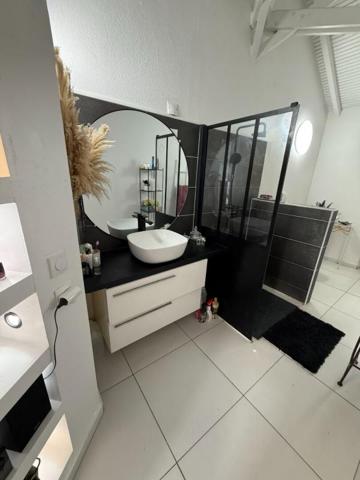 Appartement Baie Mahault 4 pièce(s) 85 m2