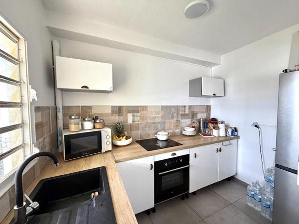 Appartement Baie Mahault 4 pièce(s) 85 m2