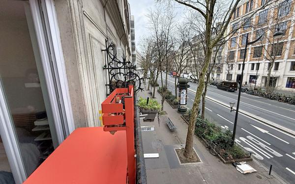 Appartement à vendre    3 pièces • 60,33 m2 Paris 13