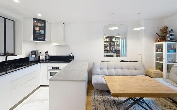 Appartement à vendre    3 pièces • 60,33 m2 Paris 13