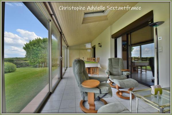 2 maisons et grandes dépendances sur magnifique parc , prairies et grand étang