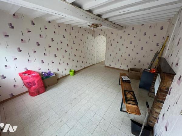 PICQUIGNY - EXCLUSIVITE - MAISON DE VILLAGE - A RENOVER - 3 CHAMBRES - JARDIN