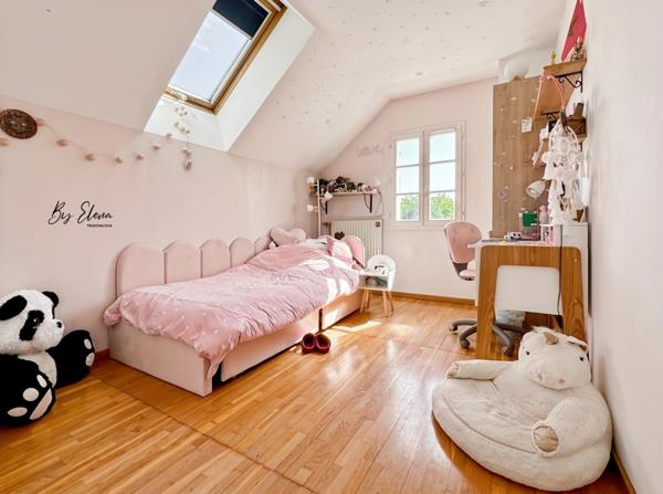 MAISON INDIVIDUELLE, FAMILIALE AU CALME, 6 PIECES – JARDIN SANS VIS‑A‑VIS - RER A A PIED - A 35 MIN DE CHATELET‑LES‑HALLES.