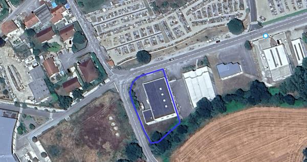 Local commercial et entrepôt de 1 569 m² sur terrain de 2 193 m² ? Beaurepaire (38270)