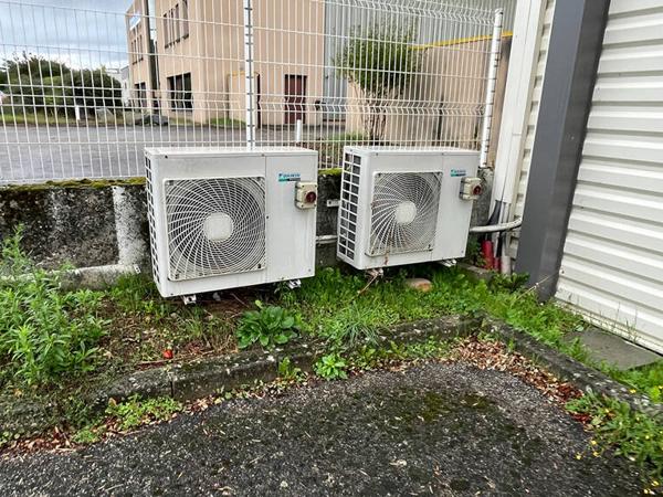 Local commercial et entrepôt de 1 569 m² sur terrain de 2 193 m² ? Beaurepaire (38270)