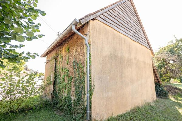 LIEUX UNIQUES ® PROPRIÉTÉS PRIVÉES -  PROPOSE ANCIEN COUVENT DE 173 M² SUR UN TERRAIN DE 1.600 M² - AZÉ - GARE TGV VENDÔME