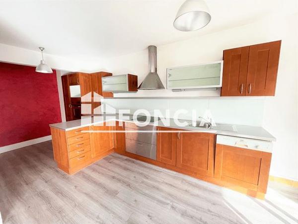 Location Appartement 4 pièces 94.46 m² - 42 AVENUE HAIFA Marseille 13008