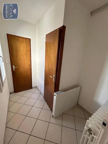 Appartement à louer 2 pièces 49m² Bergerac (24100)