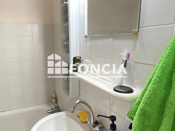 Location Studio 16.85 m² - 25 RUE ELIE BERTHET Limoges 87000