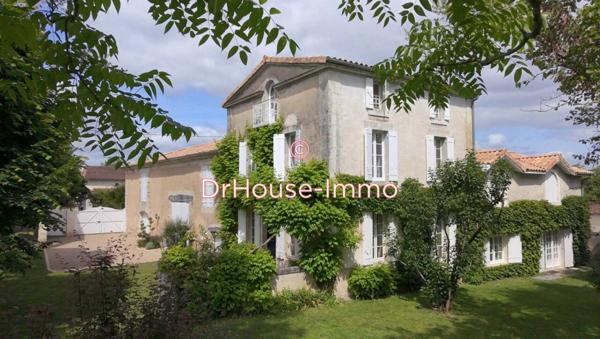 Maison à vendre 8 pièces de 250 m²