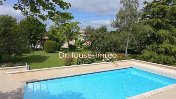 Maison à vendre 8 pièces de 250 m²