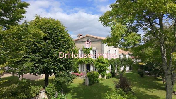 Maison à vendre 8 pièces de 250 m²