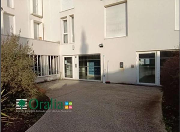 Parking/box · Location Villenave D Ornon (33140) 1m²