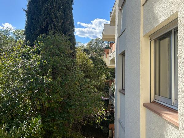 Spacieux T4 traversant très calme avec terrasse sud et garage en sous-sol