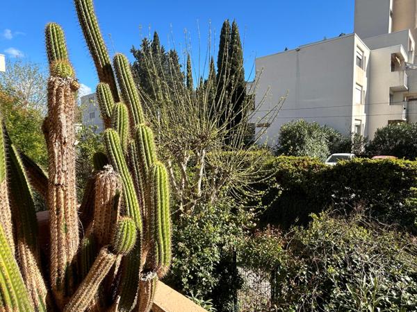 Spacieux T4 traversant très calme avec terrasse sud et garage en sous-sol