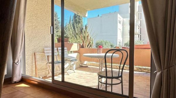 Spacieux T4 traversant très calme avec terrasse sud et garage en sous-sol