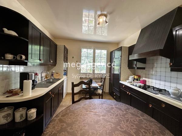 Maison à PARON, 89100 - 11 pièces 190m²