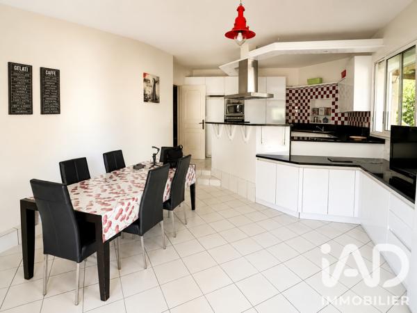 Maison à vendre 9 pièces 308 m² Arès