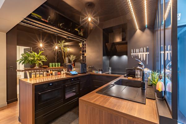 Ville-d'Avray (92410) Appartement atypique dans une copropriété de standing. Effet Maison !