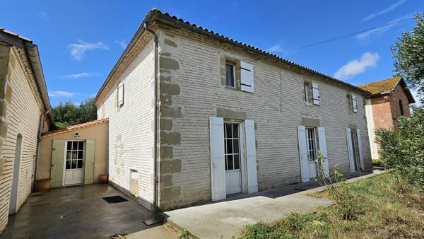 Gontaud-de-Nogaret (47400) Magnifaique demeure 6 chambres, piscine, spa, Grange et puits