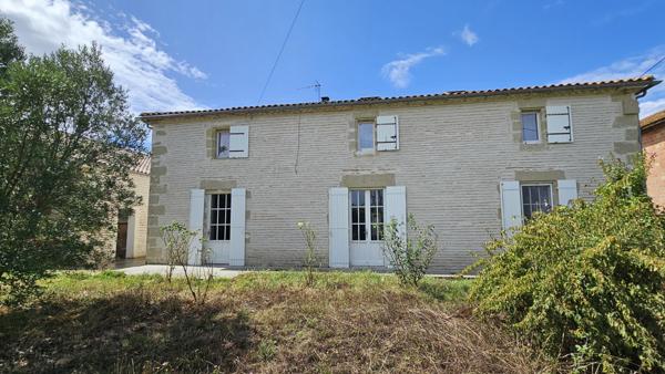 Gontaud-de-Nogaret (47400) Magnifaique demeure 6 chambres, piscine, spa, Grange et puits